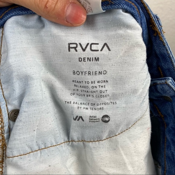 RVCA Boyfriend Distressed Denim Shorts size 30 - Picture 7 of 14